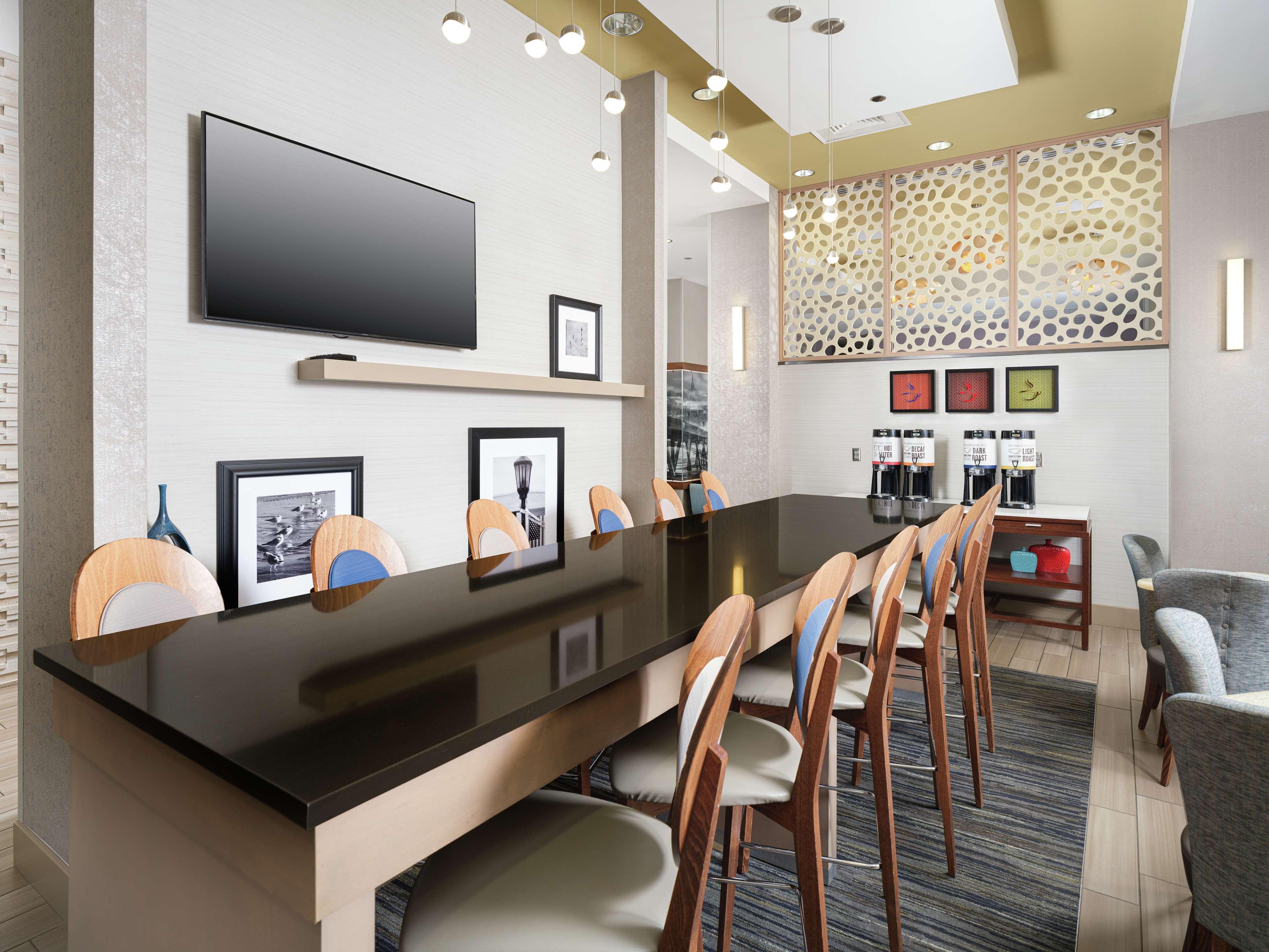 Hampton Inn Wilmington Downtown Extérieur photo