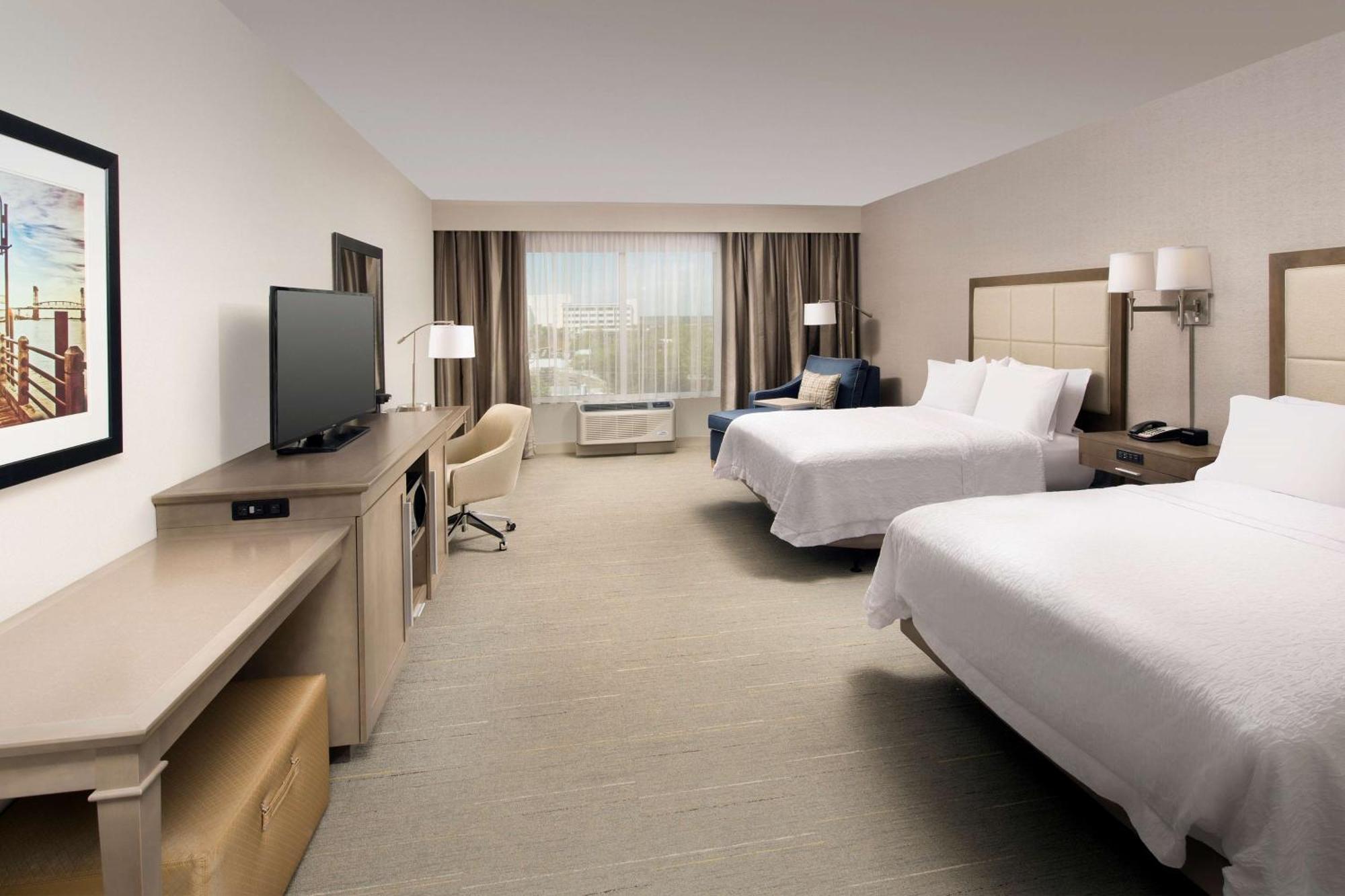 Hampton Inn Wilmington Downtown Extérieur photo