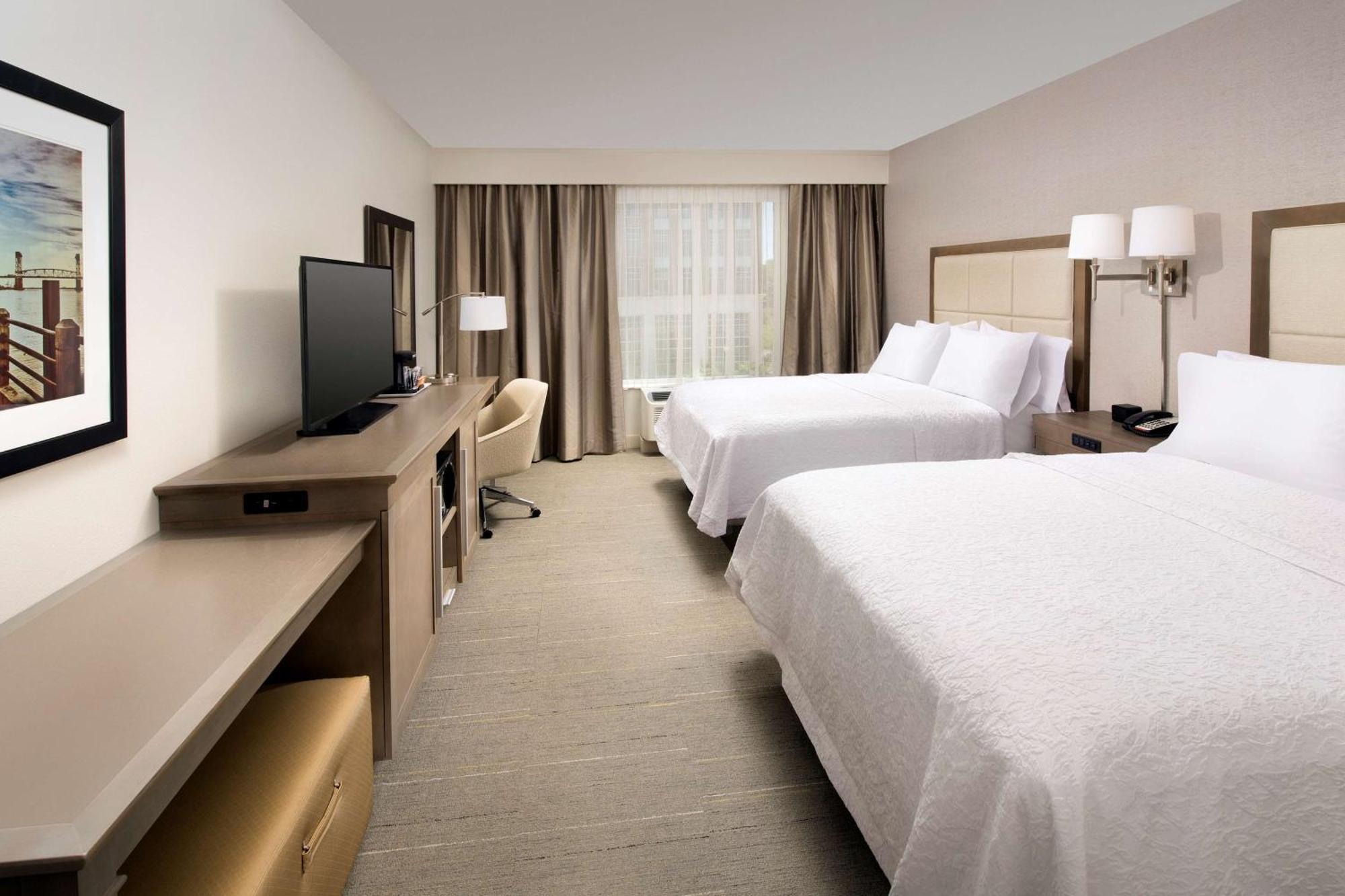 Hampton Inn Wilmington Downtown Extérieur photo