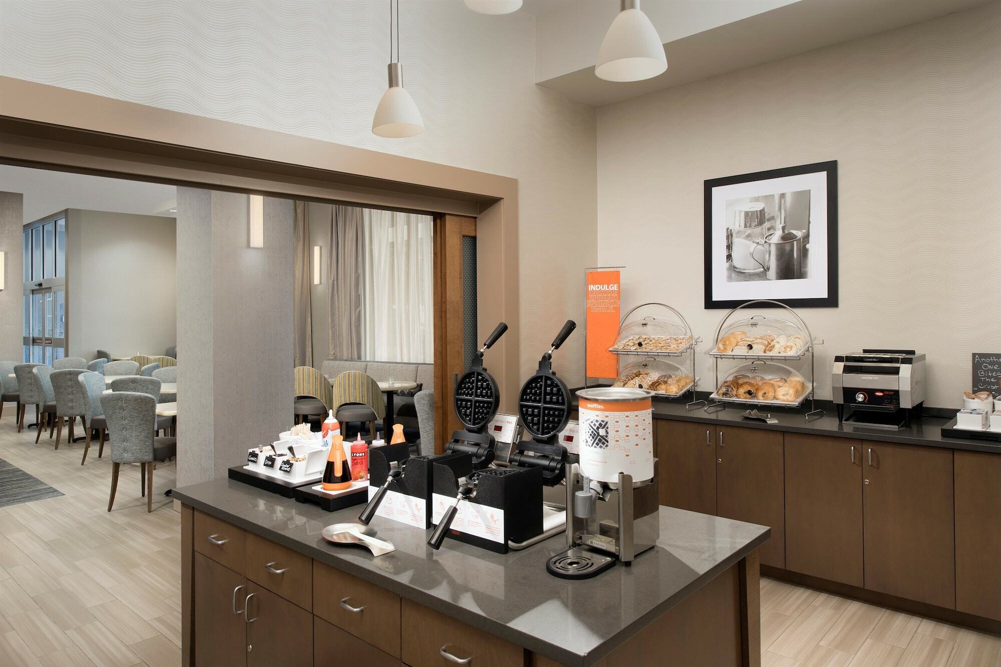 Hampton Inn Wilmington Downtown Extérieur photo